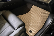 BMW řada 5/i5 G60/G60E/G61 2023– EVA autokoberce do interiéru (pro G60/61, béžové) fotografie 2