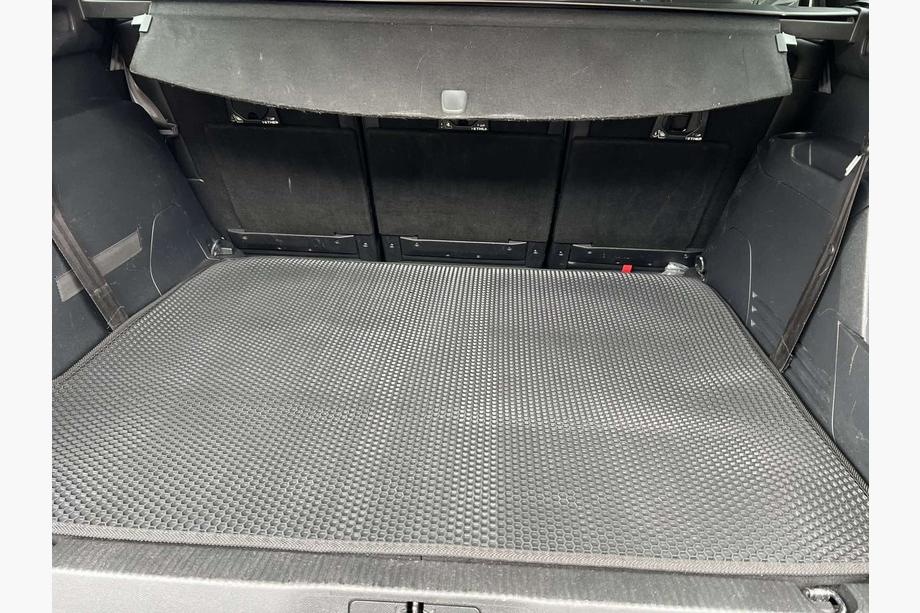 Peugeot 5008 2016–2023 Gumová vana do kufru Carsuit (2016-2020, černá) Image
