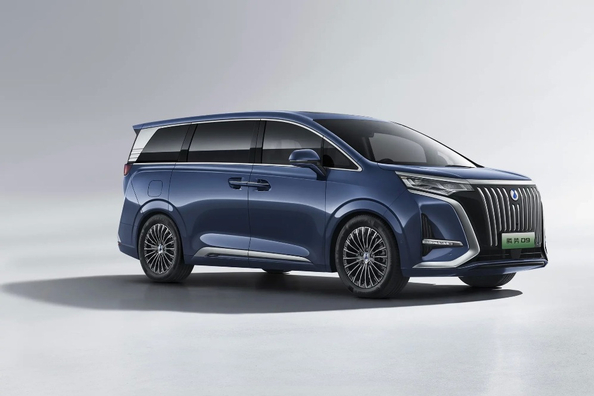 Recenze Denza D9 EV: luxusní elektrický minivan