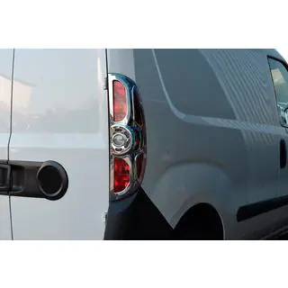 Chromové kryty zadních světel (2010-2015, 2 ks, plast) Fiat Doblo II 2010–2022 fotografie 1
