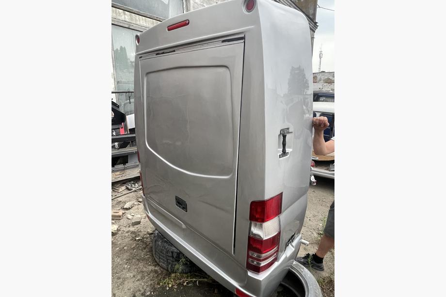 Mercedes Sprinter W906 2006–2018 Střešní nosič (šedý) Fotografie 2