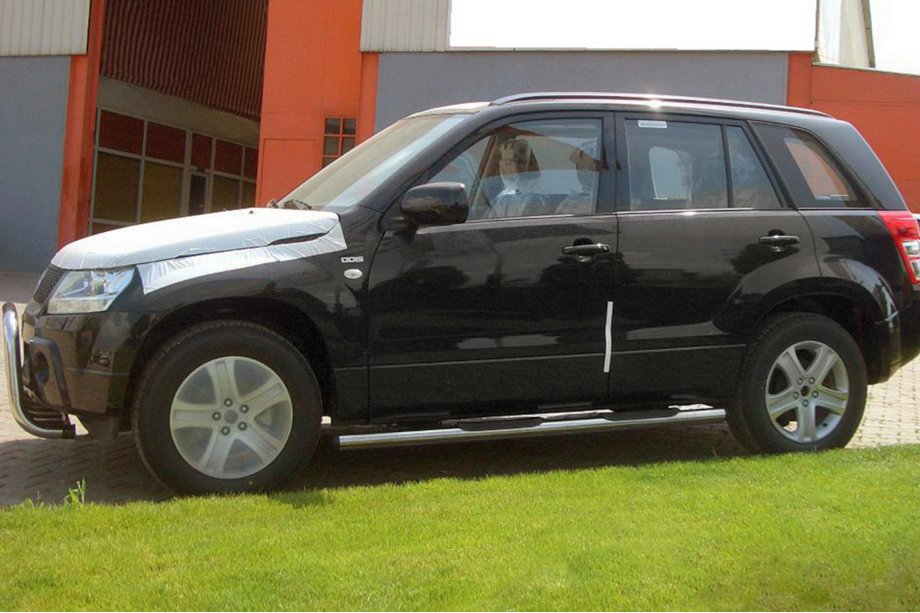 Suzuki Grand Vitara 2005–2017 Boční nerezové trubky (2 ks) Image