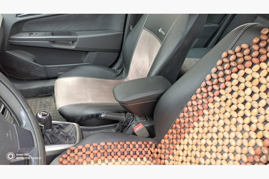 Opel Astra H 2004–2013 Loketní opěrka s adaptérem Image