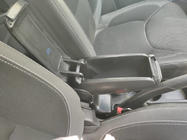 Renault Clio IV 2012–2019 Loketní opěrka V1 (do držáku na nápoje) fotografie 2
