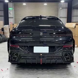 Sada bodykitu Carbon LMC (2023- ) fotografie 4