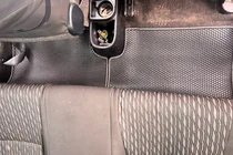 Toyota Yaris 2010–2020 Gumové autokoberce Carsuit (černé) – pro spalovací motor fotografie 5