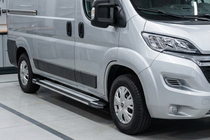 Peugeot Boxer 2006–2025 Boční nášlapy Rainbow (2 ks, hliník) fotografie 1