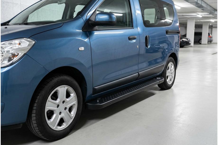 Renault Dokker 2013–2022 Boční prahy Allmond Black (2 ks, hliník) Image