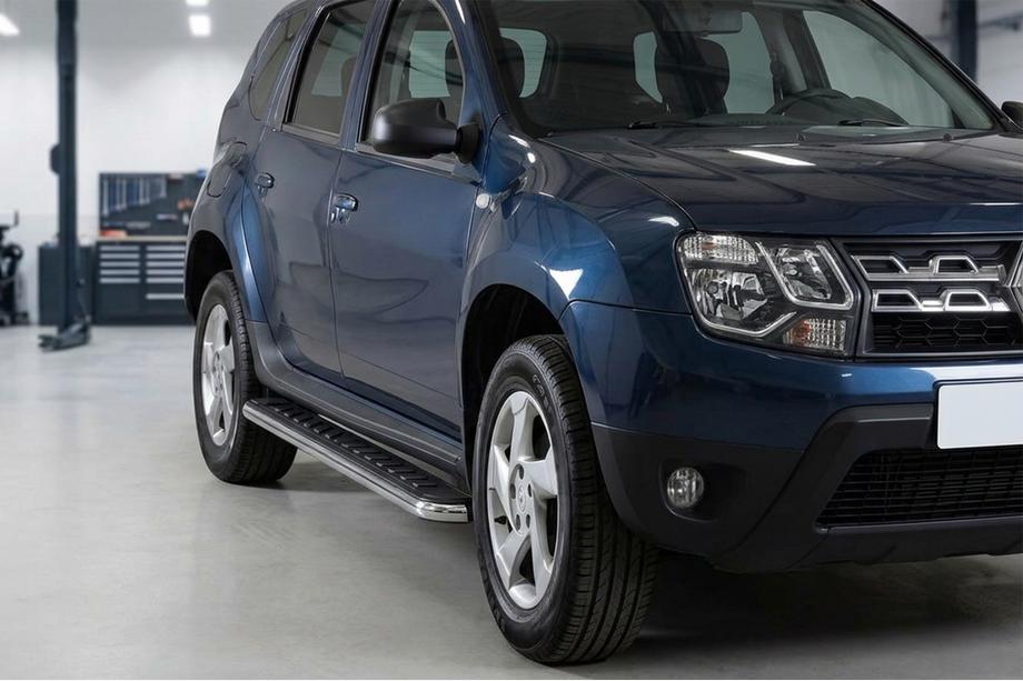 Dacia Duster 2008–2018 Boční prahy Maydos V1 (2 ks, hliník ↗ nerez) Fotografie 1