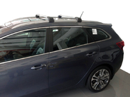 Kia Ceed 2012–2018 Střešní nosič (příčníky) na integrované podélníky, uzamykatelný WingCarrier V2 (2 ks) fotografie 1