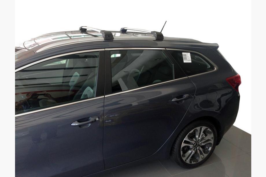 Kia Ceed 2012–2018 Střešní nosič (příčníky) na integrované podélníky, uzamykatelný WingCarrier V2 (2 ks) Image