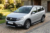 Renault Logan MCV 2013–2022 Boční nášlapy RedLine V1 (2 ks, hliník) fotografie 1