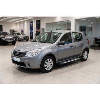 Boční nášlapy Sunrise (2 ks, hliník) Dacia Sandero 2007–2013 fotografie 1