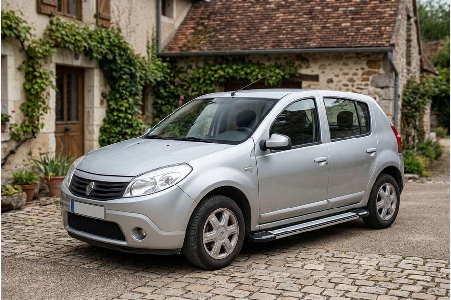 Dacia Sandero 2007–2013 Boční nášlapy Rainbow (2 ks, hliník) Image