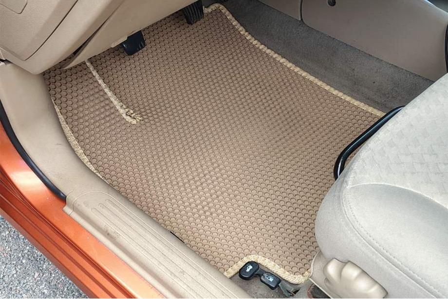 Chevrolet Aveo T250 2005–2011 Gumové autokoberce Carsuit (béžové) Image