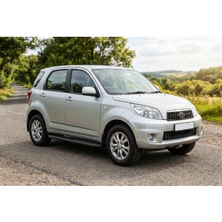 Boční prahy Bosphorus Black (2 ks, hliník) Daihatsu Terios 2006–2017 fotografie 1