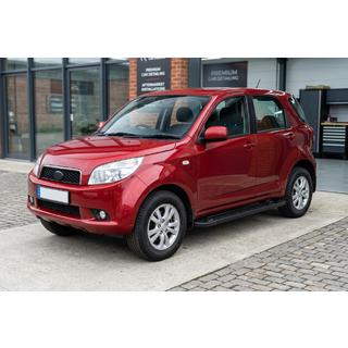 Boční nášlapy RedLine Black (2 ks, hliník) Daihatsu Terios 2006–2017 fotografie 1