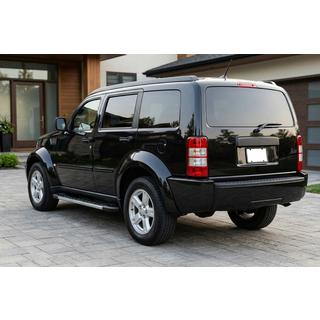 Boční prahy RedLine V1 (2 ks, hliník) Dodge Nitro 2006–2011 fotografie 1