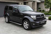 Dodge Nitro 2006–2011 Boční prahy Maydos V1 (2 ks, hliník ↗ nerez) fotografie 1