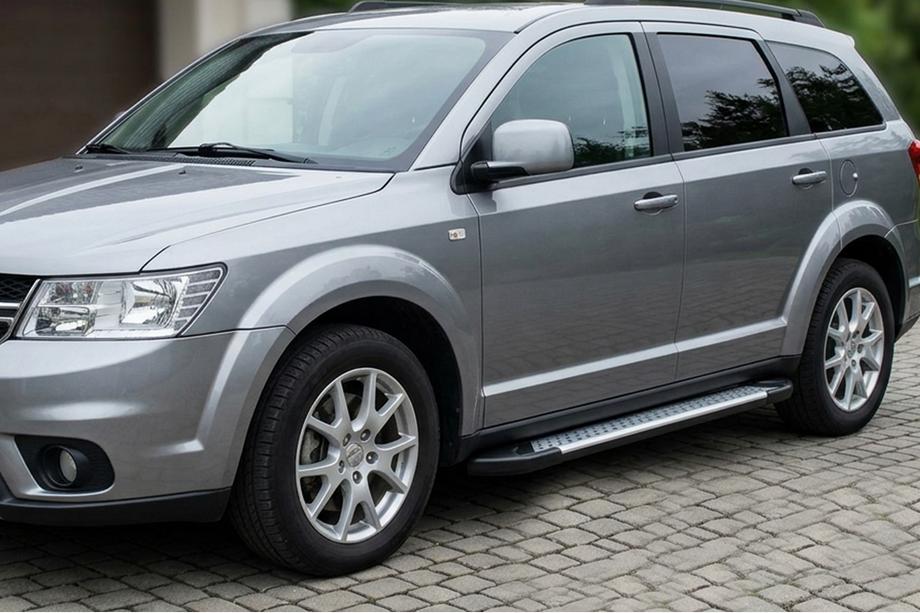 Fiat Freemont 2011–2016 Boční nášlapy Allmond Grey (2 ks, hliník) Image