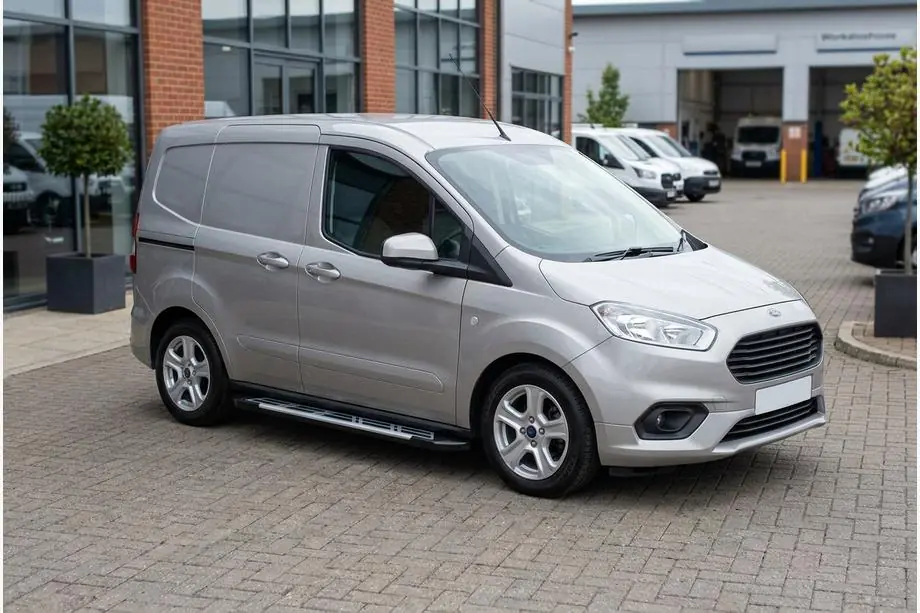 Ford Courier 2014–2023 Boční nášlapy Sunrise (2 ks, hliník) Image