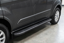 Ford Custom 2013–2022 Boční prahy Bosphorus Black (2 ks, hliník) fotografie 1