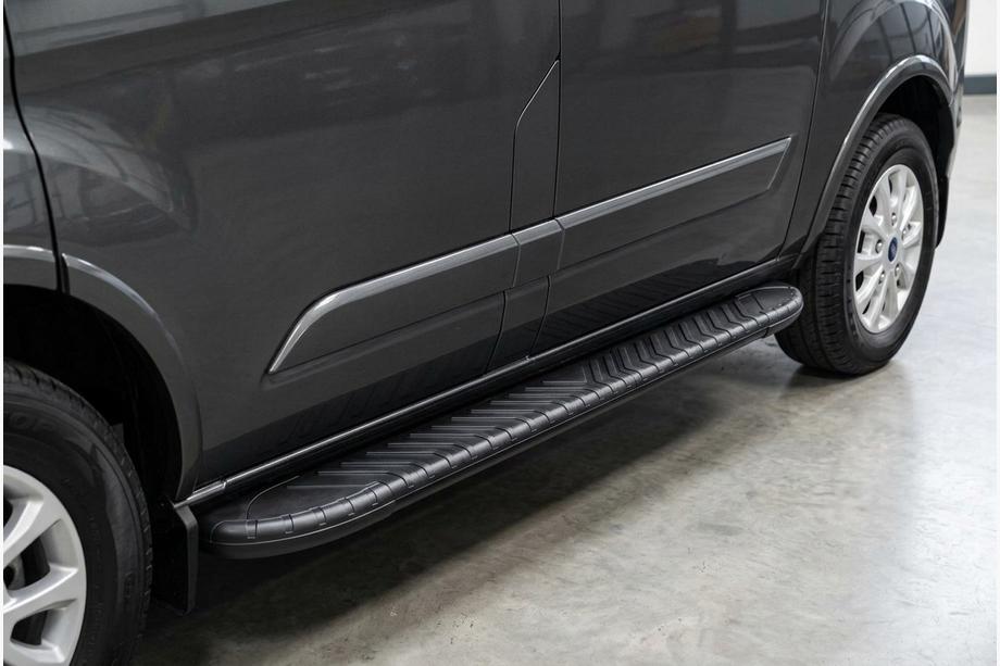 Ford Custom 2013–2022 Boční prahy Bosphorus Black (2 ks, hliník) Image