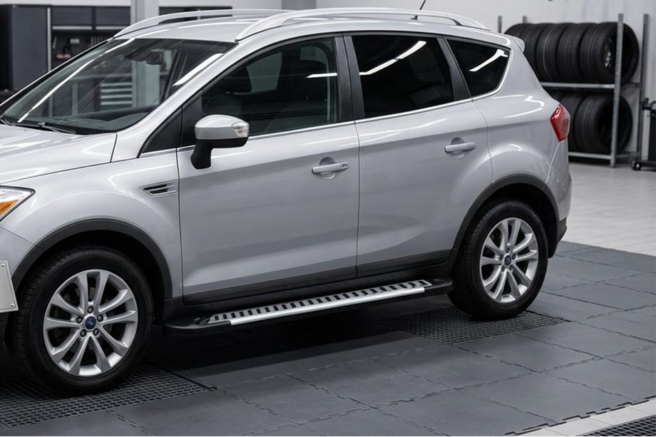 Ford Kuga 2008–2013 Boční nášlapy Line (2 ks, hliník) Image