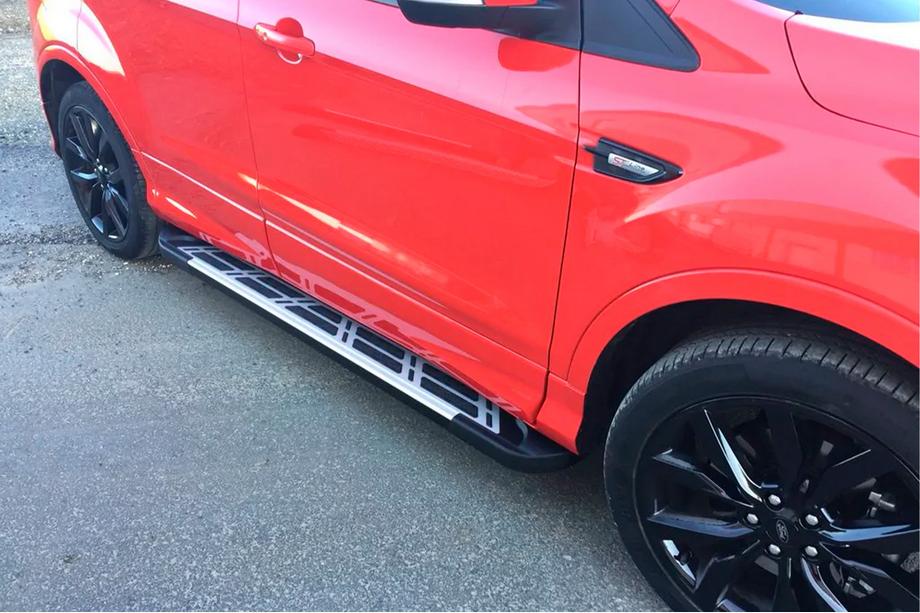 Ford Kuga/Escape 2013–2019 Boční nášlapy Sunrise (2 ks, hliník) Image