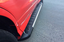 Ford Kuga/Escape 2013–2019 Boční prahy RedLine V1 (2 ks, hliník) fotografie 1