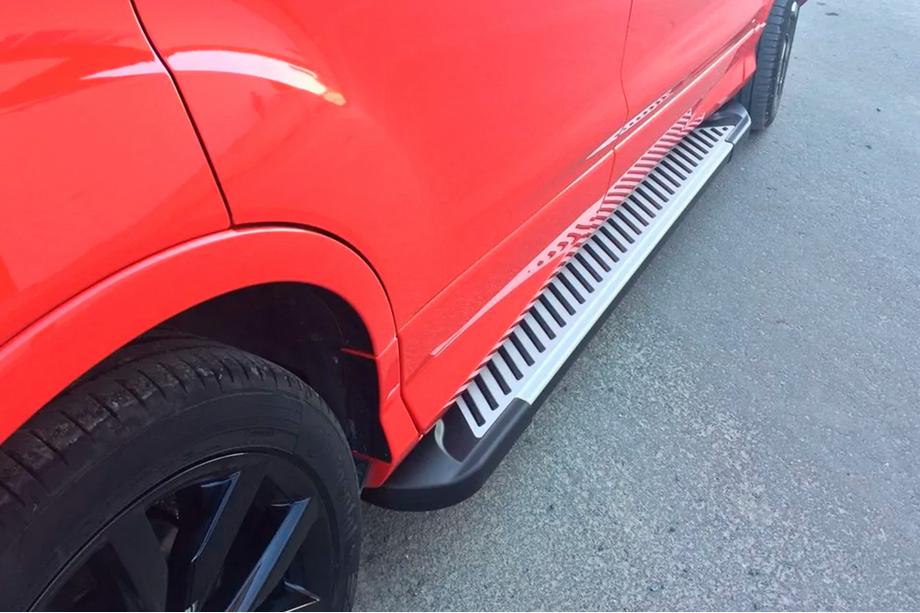 Ford Kuga/Escape 2013–2019 Boční nášlapy Line (2 ks, hliník) Image