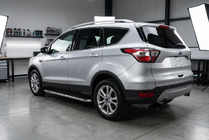Ford Kuga/Escape 2013–2019 Boční prahy Maydos V1 (2 ks, hliník ↗ nerez) fotografie 1
