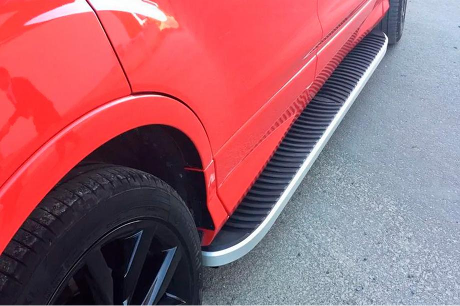 Ford Kuga/Escape 2013–2019 Boční nášlapy Tayga Grey (2 ks, hliník) Fotografie 8
