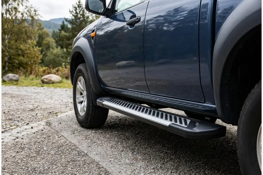 Ford Ranger 2007–2011 Boční nášlapy Line (2 ks, hliník) Image