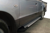 Ford Ranger 2007–2011 Boční nášlapy Allmond Grey (2 ks, hliník) fotografie 1