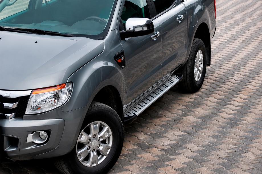 Ford Ranger 2011–2022 Boční nášlapy Allmond Grey (2 ks, hliník) Image