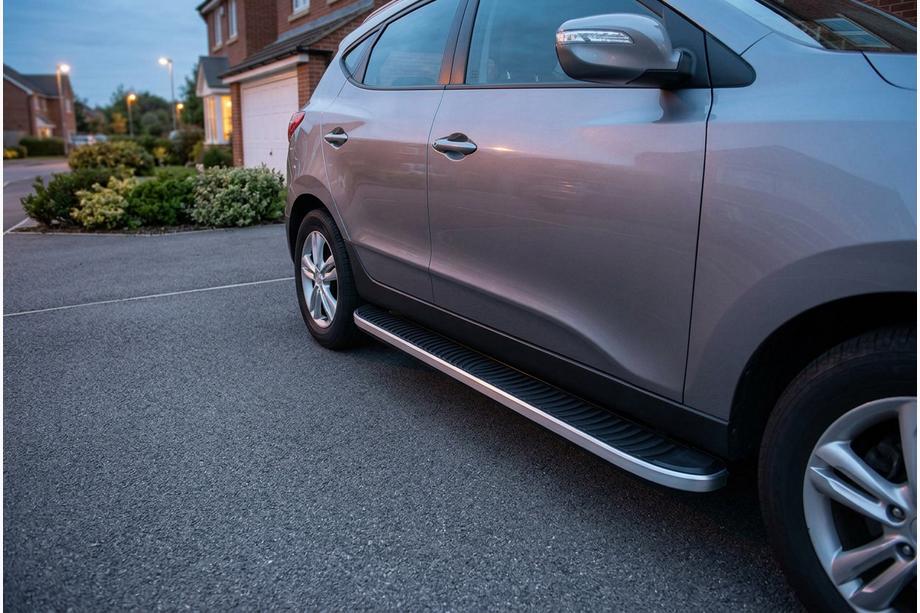 Hyundai IX-35 2010–2015 Boční prahy Tayga Grey (2 ks, hliník) Image