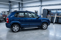 Hyundai Tucson JM 2004– Boční nášlapy Line (2 ks, hliník) fotografie 1