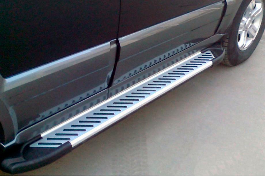 Kia Sorento I BL 2002–2009 Boční nášlapy Line (2 ks, hliník) Image