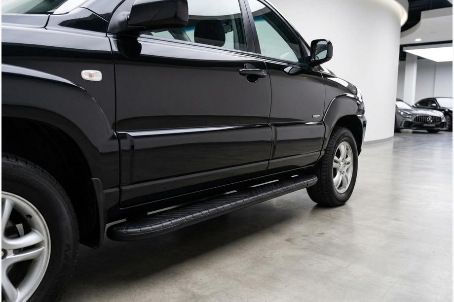 Kia Sportage 2004–2010 Boční prahy Bosphorus Black (2 ks, hliník) Image