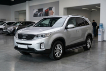 Kia Sorento II XM 2009–2014 Boční prahy Allmond Black (2 ks, hliník) 2013–2015 fotografie 1