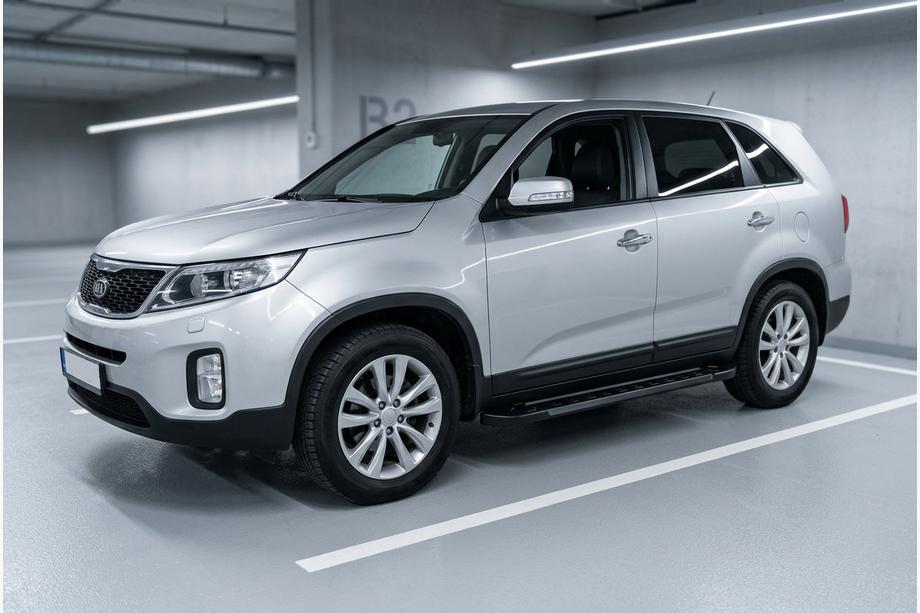 Kia Sorento II XM 2009–2014 Boční nášlapy RedLine Black (2 ks, hliník) 2013–2016 Image