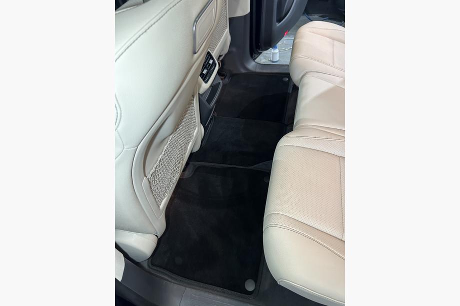 Mercedes GLS X167 2019– Textilní autokoberce Classic (černé) Fotografie 4