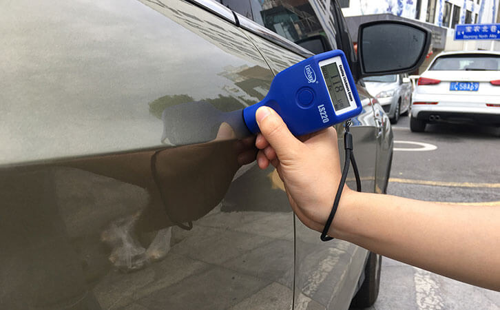 Co je automobilový tloušťkoměr a k čemu slouží?