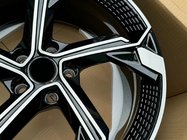 Audi A4 B9 2015–2024 Kované disky OEM R19 (4 ks) fotografie 2