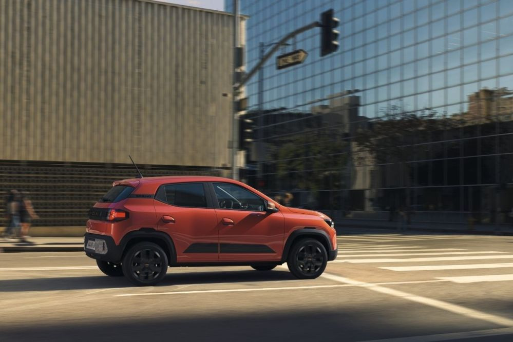 Test Dacia Spring 2024: dostupný elektromobil s novým stylem