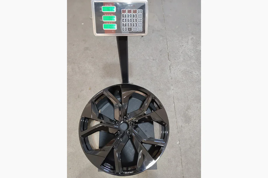 Audi Q8 e-Tron/Q8 e-tron Sportback 2018–2025 Kované disky OEM R22 (4 ks) Image