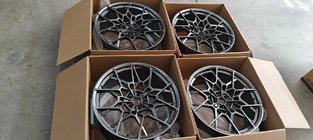 BMW řada 7 G70/G71 2022– Kované disky OEM R22 V7 (4 ks) fotografie 8