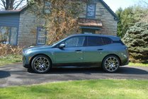 BMW iX (I20) 2022– Kované disky OEM R22 (4 ks) fotografie 9