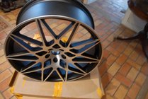 BMW iX (I20) 2022– Kované disky OEM R22 (4 ks) fotografie 12